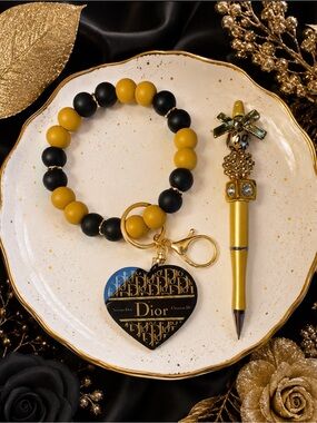Hand Crafted Black/Gold Pen & Wristlet Keychain Set